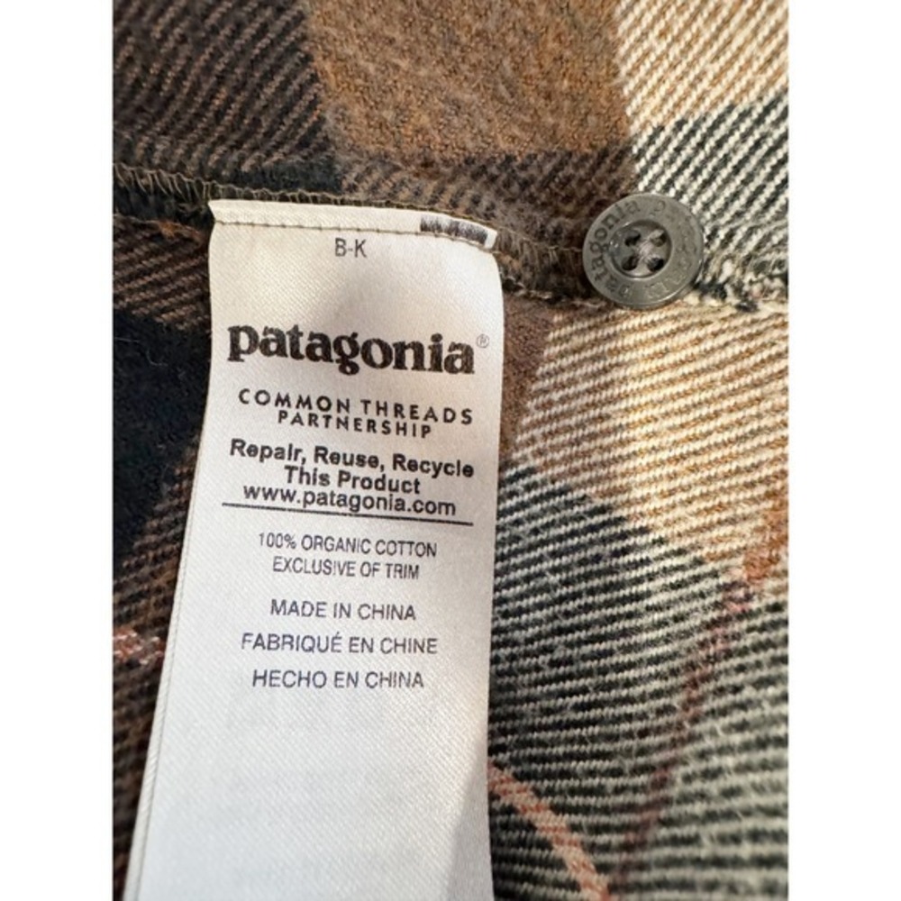 Patagonia | Organic Cotton Plaid Flannel Button Down Shirt Brown Tan 53915 Sz. 6 - Picture 6 of 8